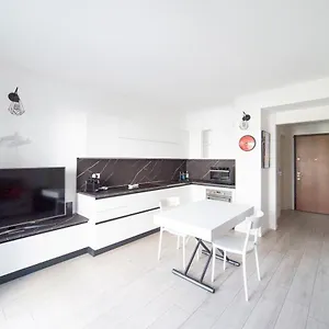 Hbhall 9 Appartamento Milano